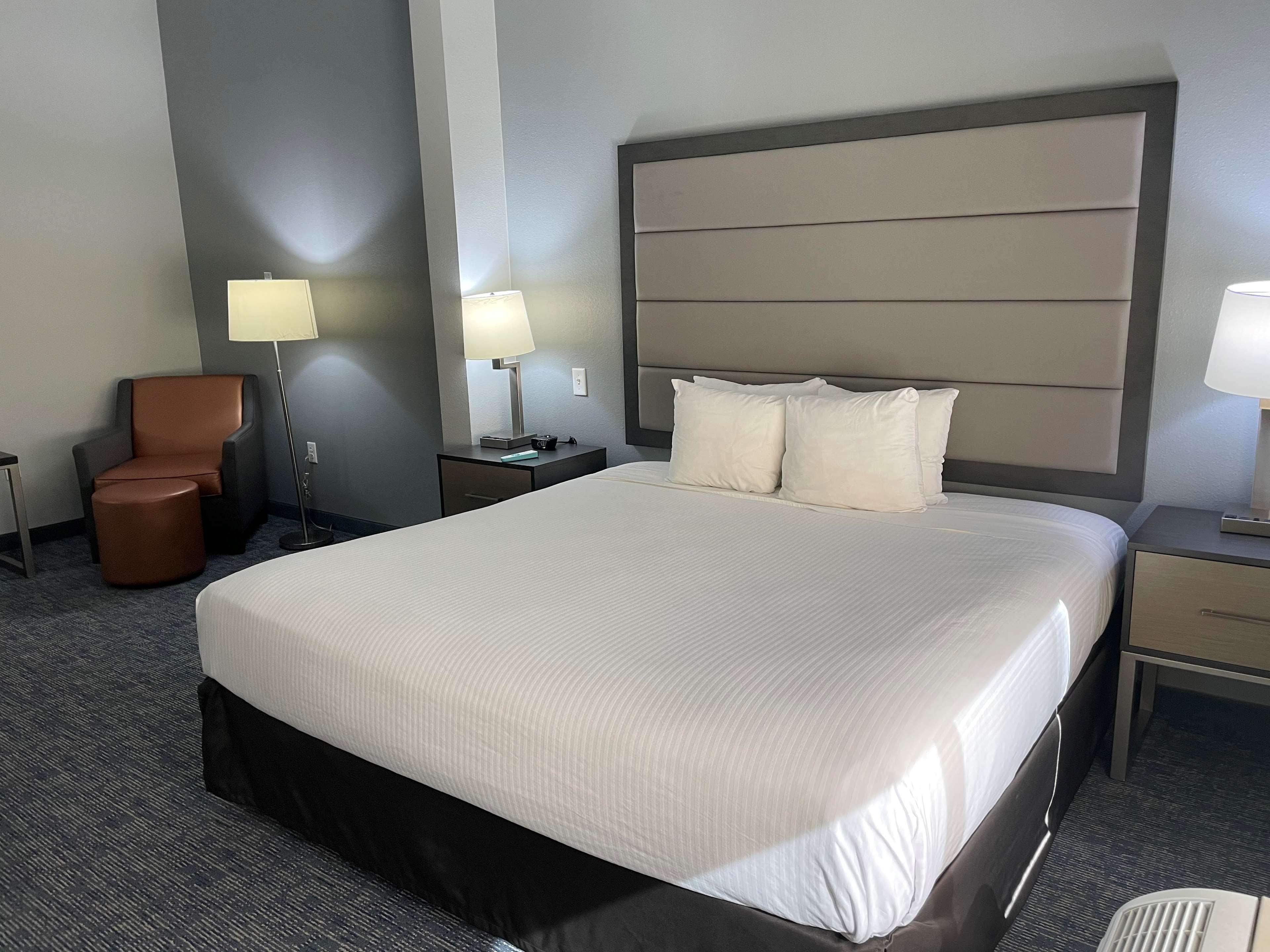 Best Western Plus Mcallen Airport Hotel Bagian luar foto