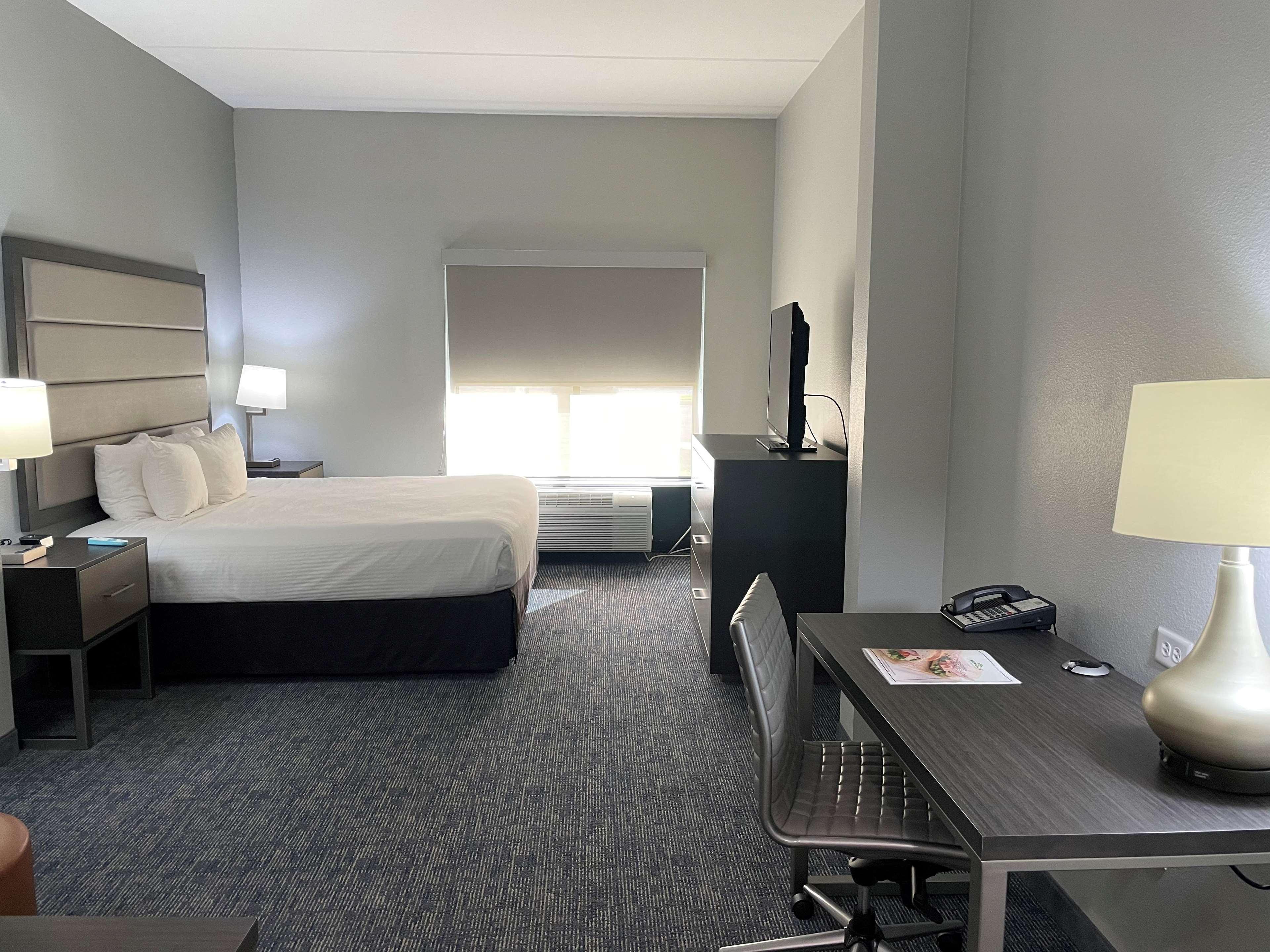 Best Western Plus Mcallen Airport Hotel Bagian luar foto