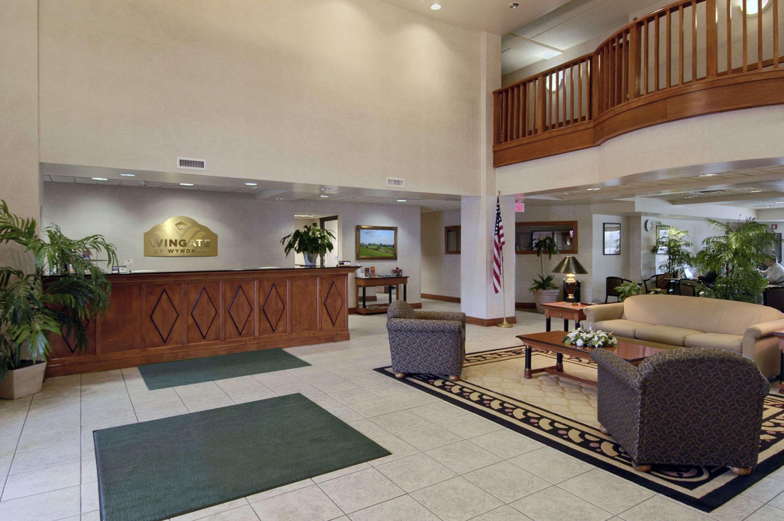 Best Western Plus Mcallen Airport Hotel Bagian luar foto